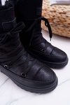Dámske snehové topánky izolované čiernou fereni kožušinou