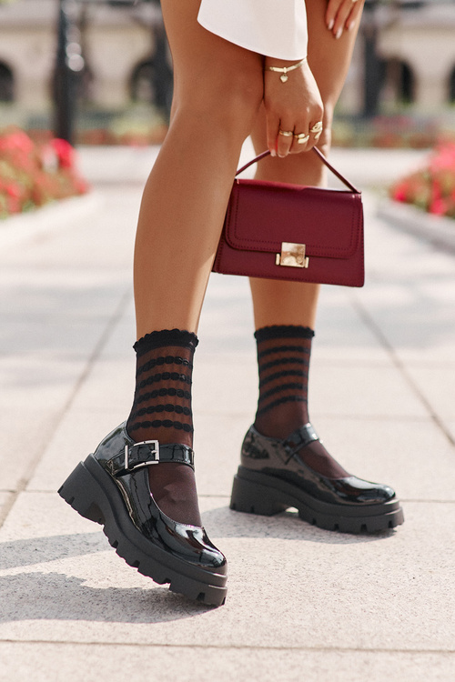 Lakovane Dámske Poltopánky S Prackou Čierne Plikuria