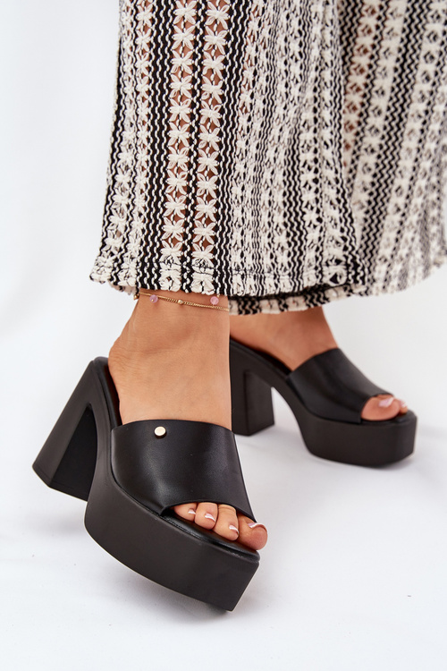 Dámské Pantofle Z Eko Kůže Na Podpatku A Platformě Černé Tamirella