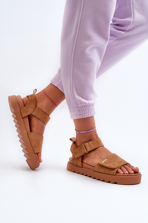 Dámske semišové sandále na platforme Big Star NN274705 hnedé