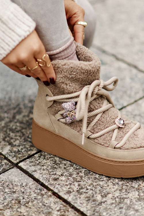 Dámské Sněhule S Ozdobami A Beránkovým Kožíškem Hnědé Almatiza