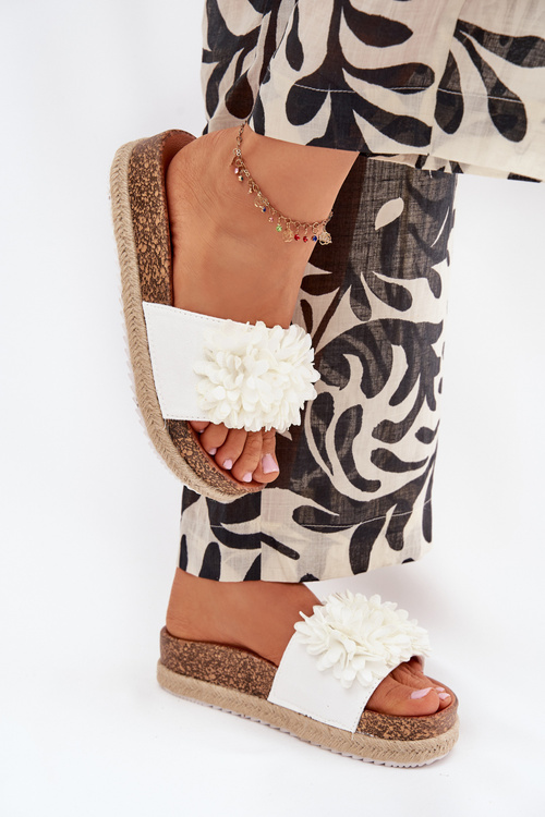 Dámské Klapky Na Platformě S Ozdobnými Květinami Bílé Tessara