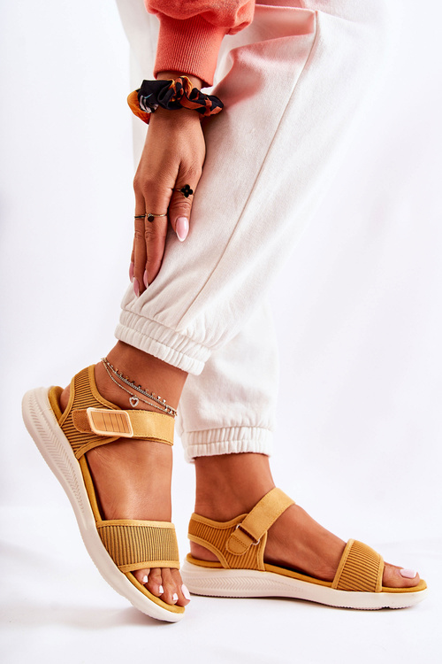 Dámské pohodlné sandály se suchým zipem žlutá Sidney