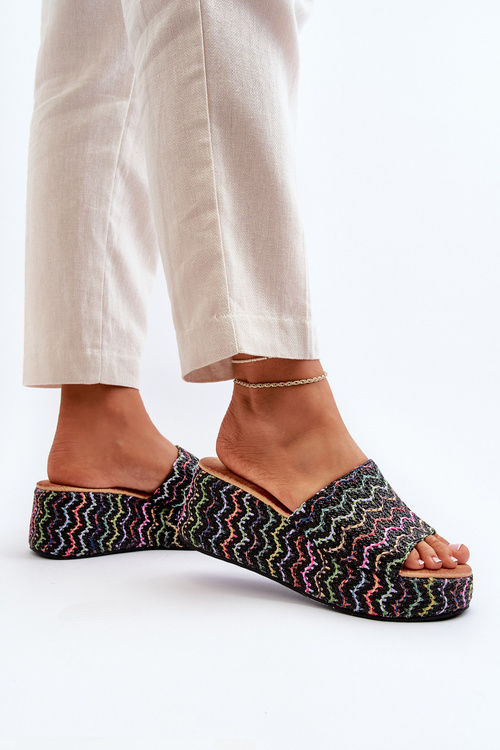 Dámske sandále na platforme čierne Vanarila