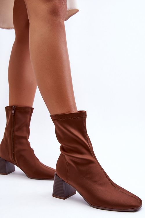 Materiálne brokes bronzová amisa