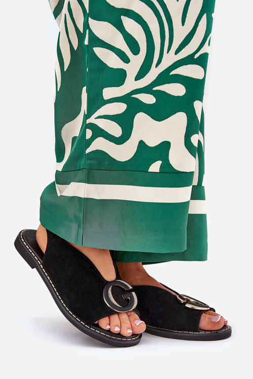 Elegantní Dámské Sandály S Zlatou Ozdobou Na Plochém Podpatku Černé S.Barski KV27-053