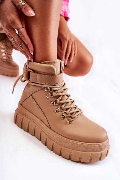 Módne ženské topánky na platforme s béžovým pásom Laba Belt