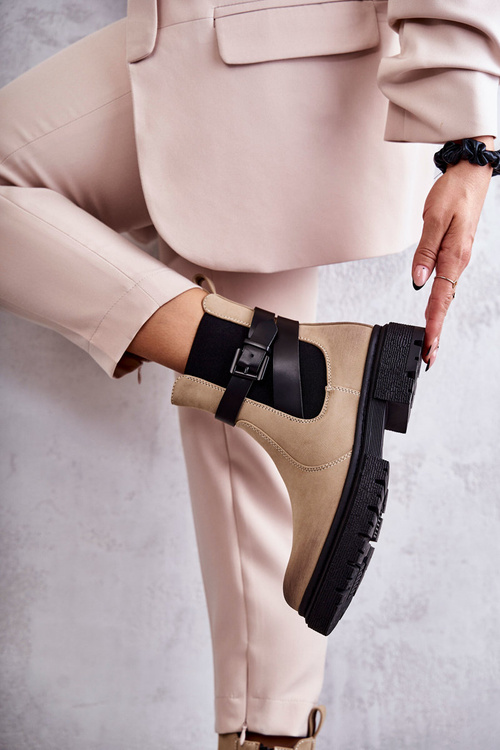 Izolované topánky žien Chelsea topánky s béžovým pásom