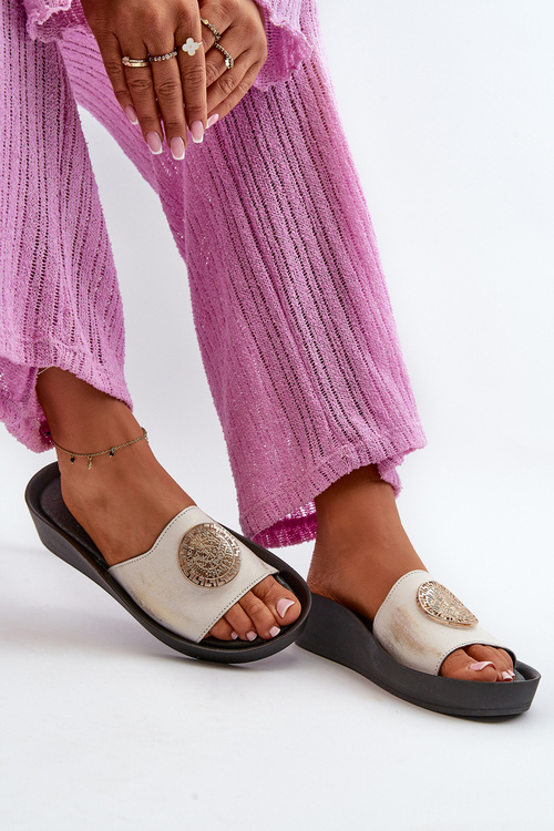 Zazoo 2920 Kožené Dámské Špice Na Podpatku S Zlatým Detail Zlatý Obrážený