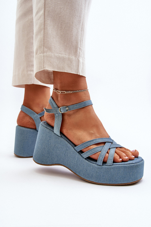 Modré sandále na platforme a klinové opätky Oporia