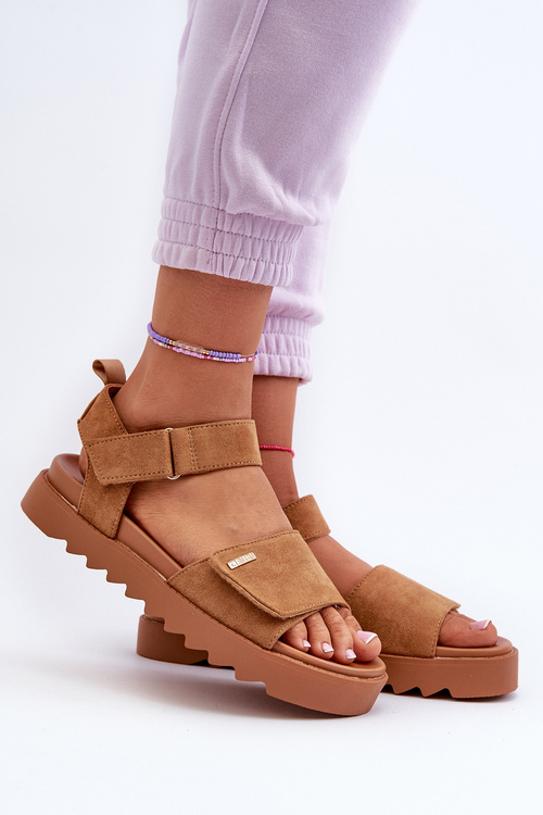 Dámské semišové sandály na platformě Big Star NN274705 Hnědé