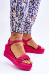 Klasické semišové sandály na klínu Fuchsie Denisse