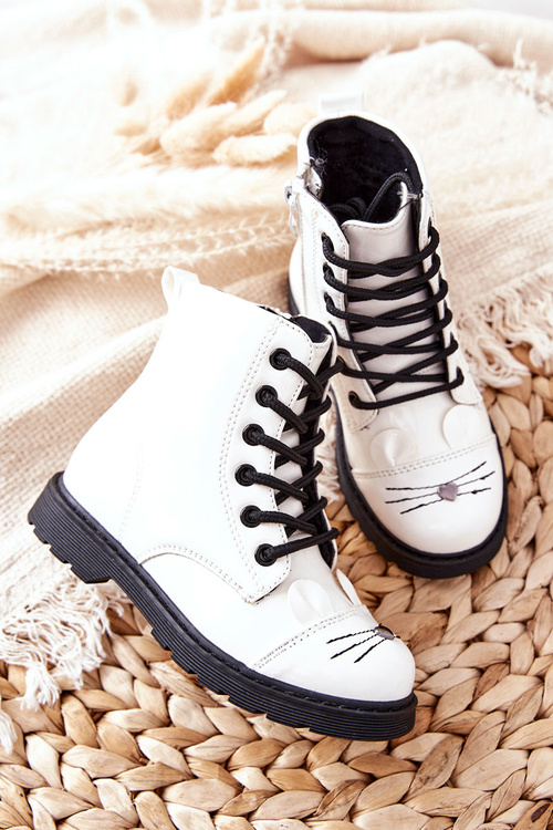 Izolované biele tašky na zips