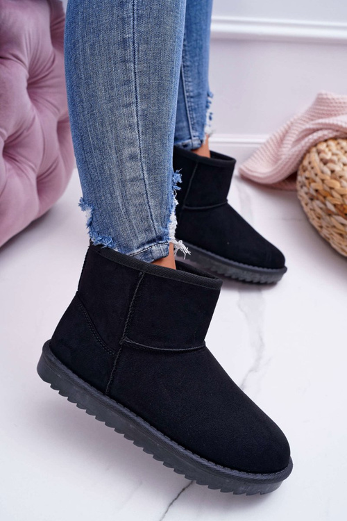 Dámske snehové topánky izolované čierne nafúknuté