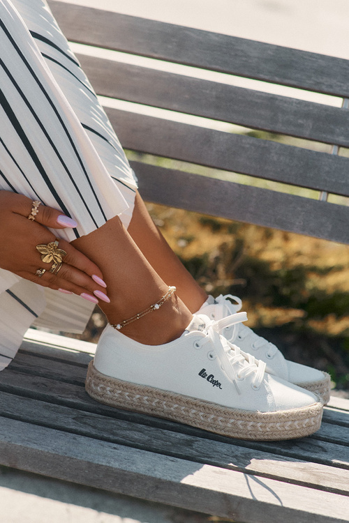 Dámské Tenisky S Pletením Lee Cooper LCW-25-44-3217 Bílé