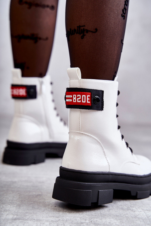 Dámské lakované boty šněrovací bílé Conny