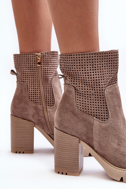 Dámské semišové dírkované boty na podpatku bežové Lewski 3386