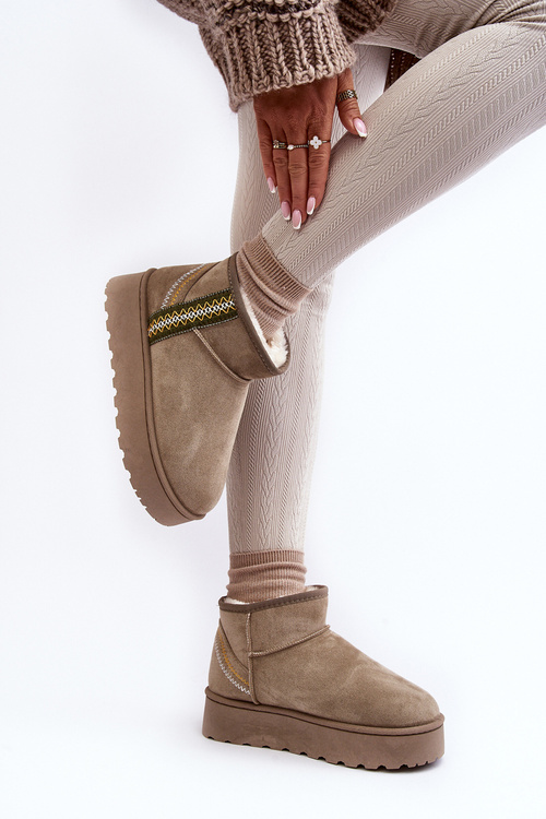 Dámske snehové topánky na platforme izolovanej zelenej Lomess