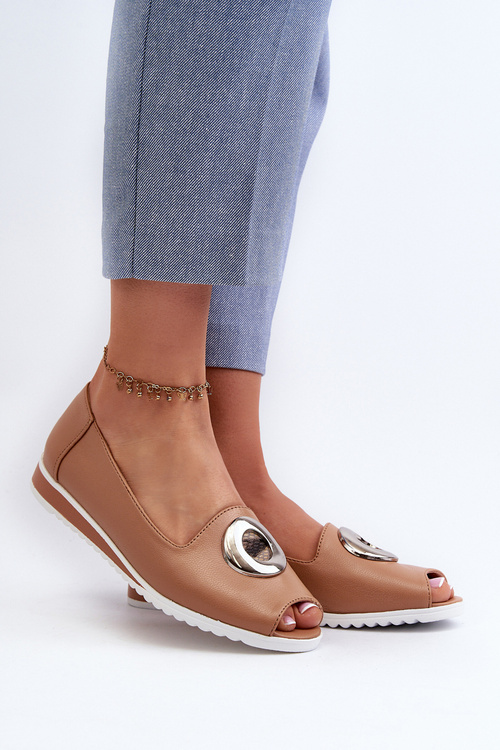 Dámske topánky s ozdobou z ekokože tmavobežové Biolita