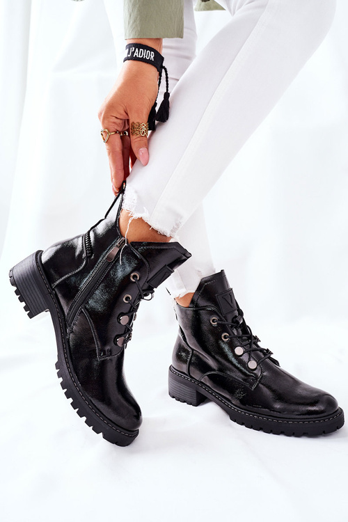 Maľované izolované čierne topánky