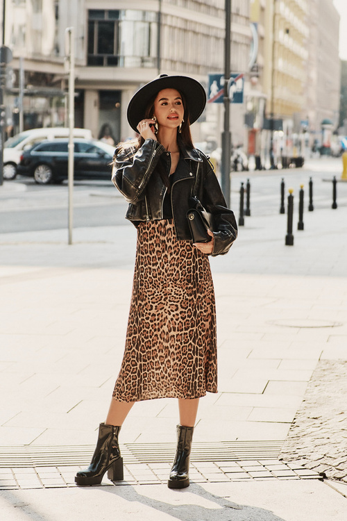 Kožené dámske čižmy na podpätku zateplené D&A JC42-37 Čierne