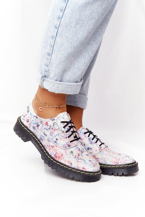 Dámske kožené topánky Oxford Maciejka 04087-38 Biele s kvetmi