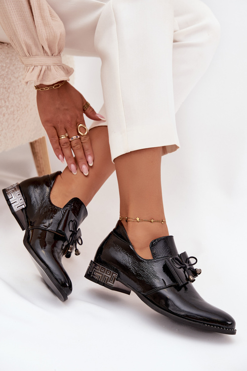 Lakované dámske poltopánky na nízkom opätku s mašľou Zazoo 1399 Čierne