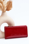 Dámska peňaženka pripevnená magnetkou červenou harlom
