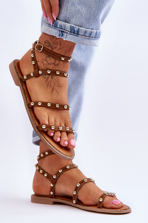 Dámske sandále s dekoratívnymi cvočkami hnedá Dorothy