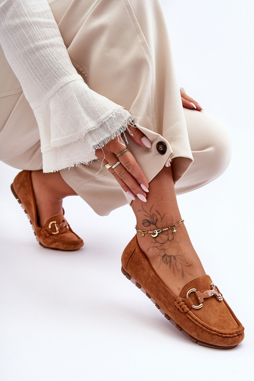 Dámske semišové mokasíny s dekoráciou hnedá Dionira