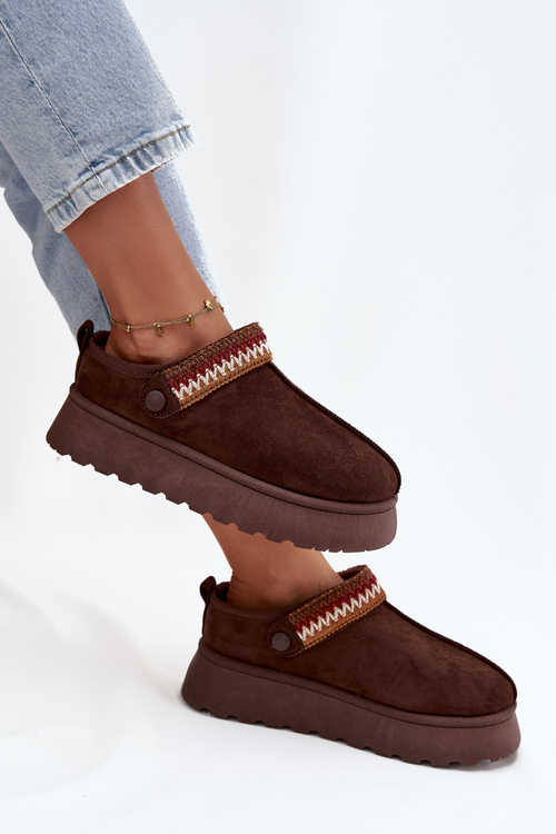 Dámské zimní boty nízké s pohyblivým páskem a výšivkou na platformě čokoládové Lyrisse