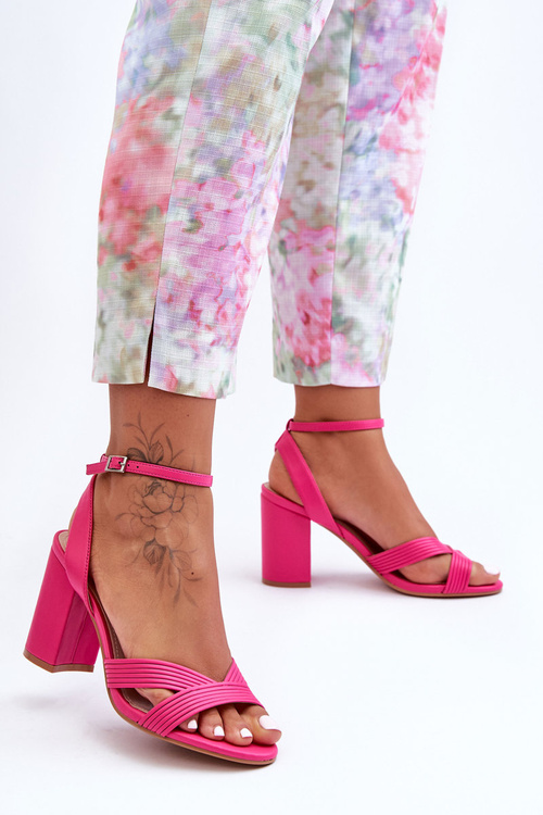 Klasické sandály ze skóry na sloupku Fuksja Zipola