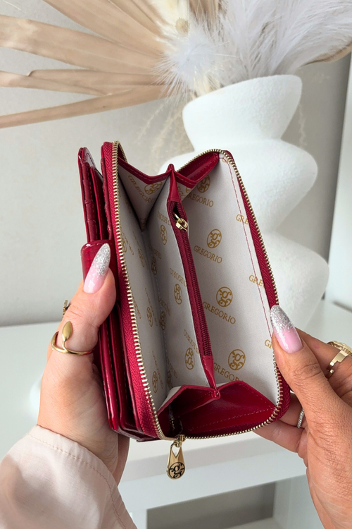 Lakovaný dámsky peňaženka s reliéfnym a zlatým detailom červená Evlinne