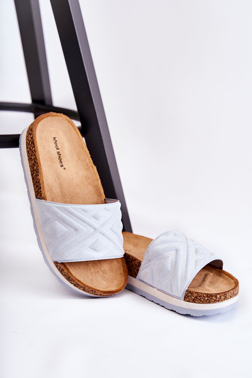 Ženské semišové papuče na masívnej platforme Blue Heritta