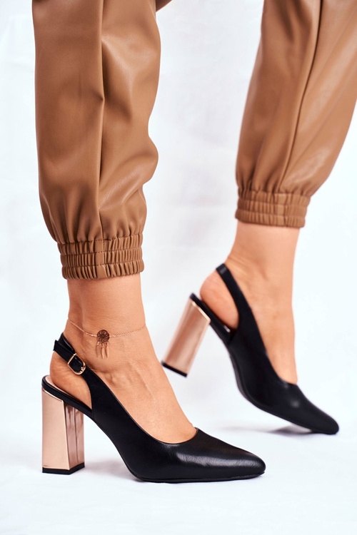 Čerpadlá na Zlatom post Sergio Leone PB218 čierna