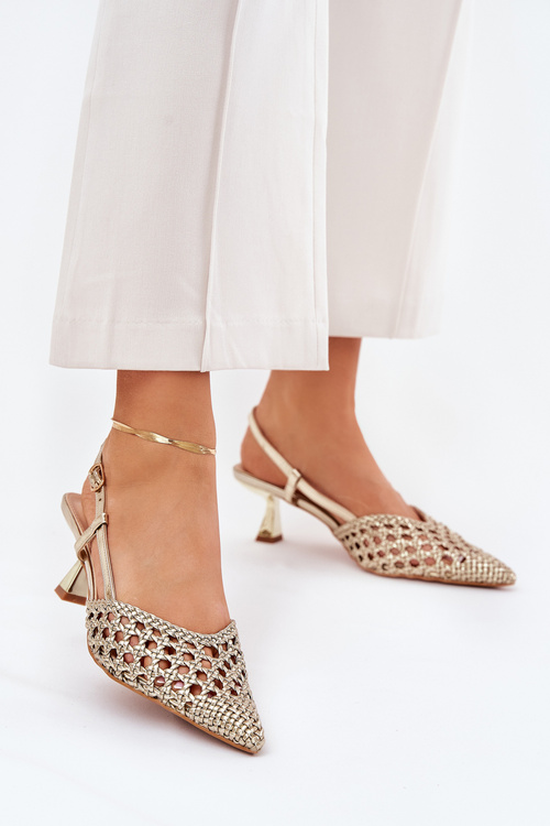 Lodičky S Špičatou Špičkou A Otevřenou Patou Zlaté Umirana