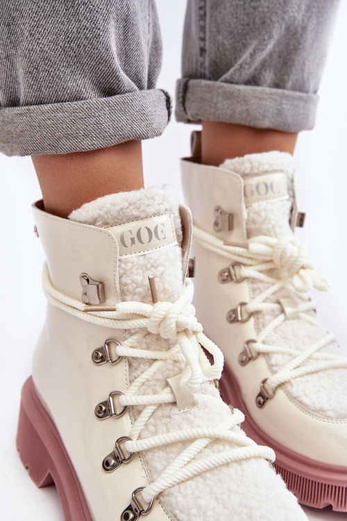 Kožené lesklé boty Trapery Dámské GOE MM2N4083 Bílé