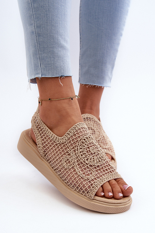 Dámske čierne kvetinové rovné sandále Abidina