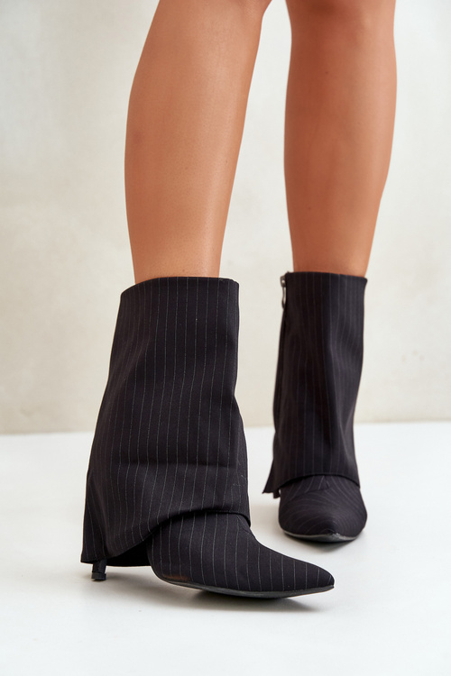 Dámské boty na podpatku se zahnutým svrškem a špičatými špičkami černé Naritua