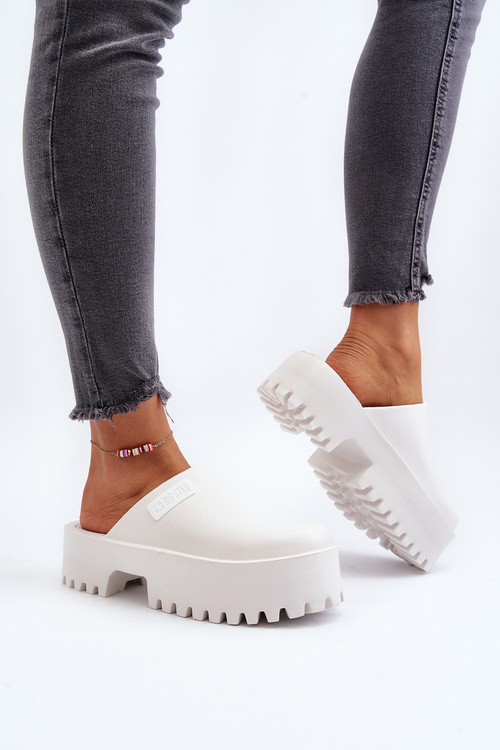 Dámske papuče s masívnou podrážkou Big Star NN274015 Biele