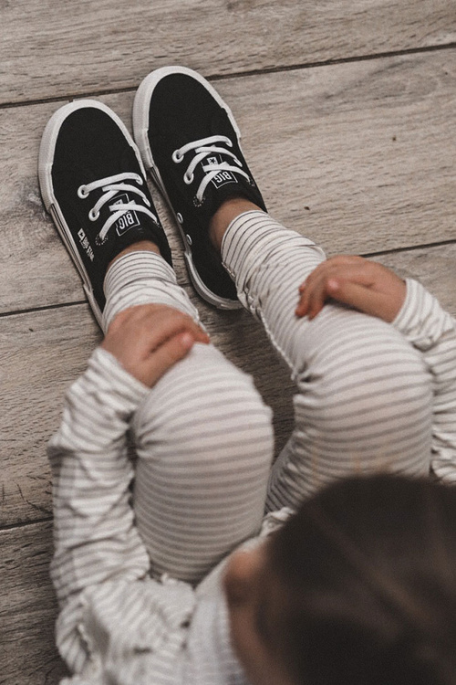 Tenisky vkĺzli veľkú hviezdu jj374169 čierna