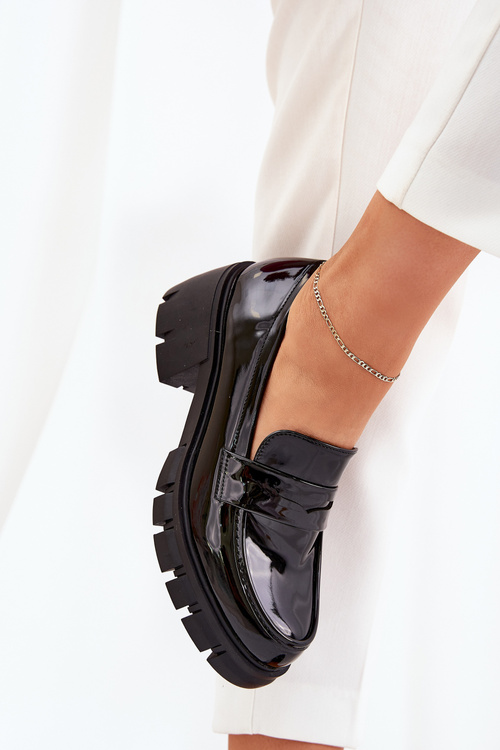 Lakovane Dámske Poltopánky Na Masívnom Opätku Čierne Felonith