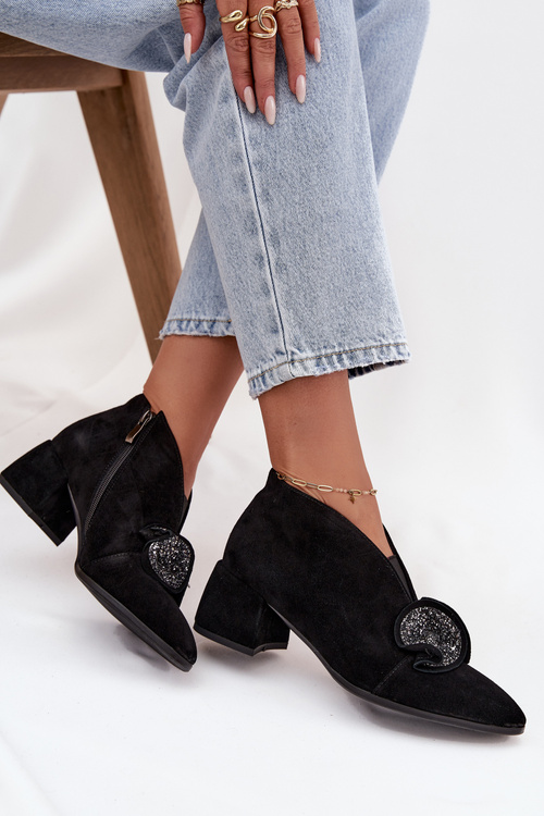 Kožené semišové dámske čižmy na opätku s ozdobou D&A MR52-182 Čierne