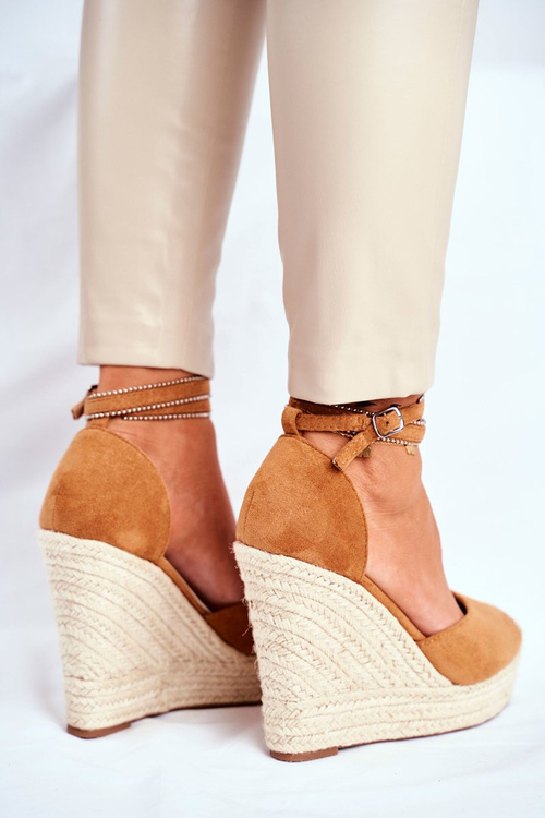 Dámske sandále pre kliny Camel Canterola