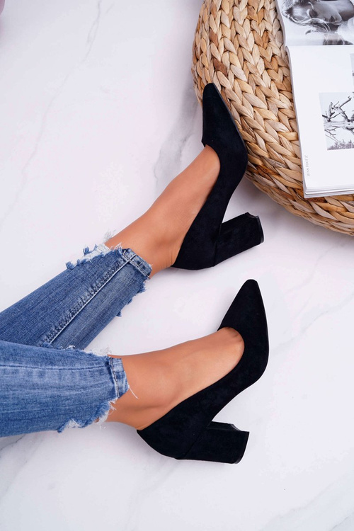 Dámske pumpy na semišovom stĺpe čierne femmini