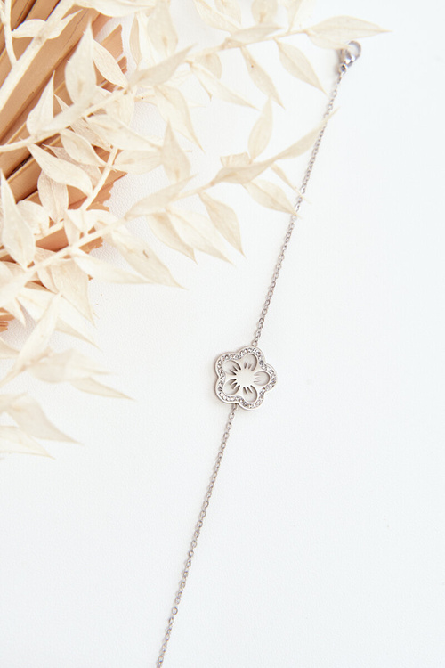 Jemný dámský náramek se květem stříbrne