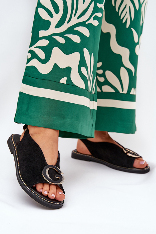 Elegantné Dámske Sandále S Zlatou Ozdobou Na Plochom Podpätku Čierne S.Barski KV27-053