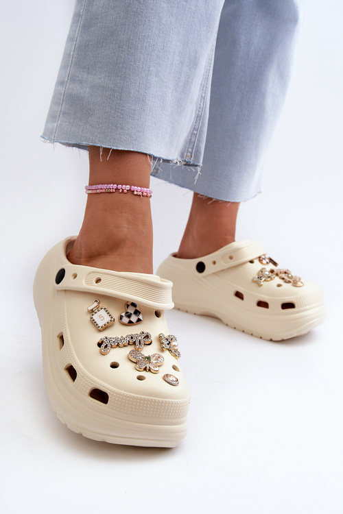 Dámske ľahké penyové sandále na hrubom podrážky s ozdobami béžové Effiora