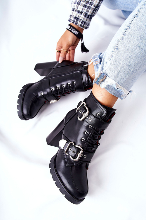 Black Flaris topánky na stĺpiku so svorkou