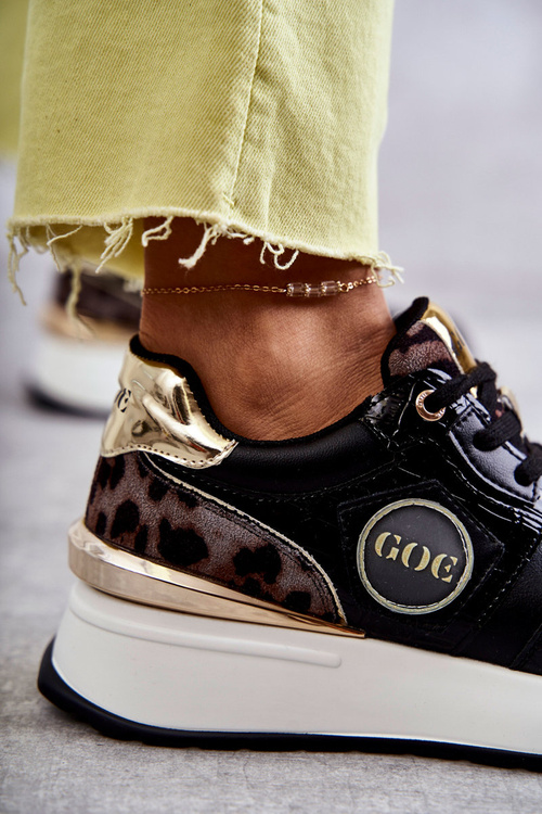 Dámská sportovní obuv na klínku GOE KK2N4085 černé